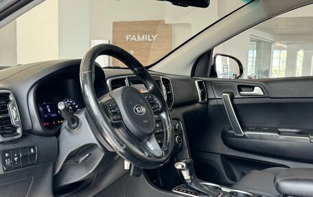 KIA Sportage IV рестайлинг, 2018 год, 2 000 000 рублей, 14 фотография