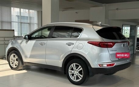 KIA Sportage IV рестайлинг, 2018 год, 2 000 000 рублей, 6 фотография