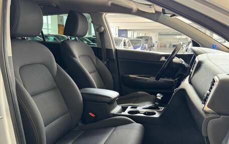 KIA Sportage IV рестайлинг, 2018 год, 2 000 000 рублей, 24 фотография