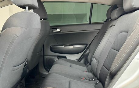 KIA Sportage IV рестайлинг, 2018 год, 2 000 000 рублей, 28 фотография