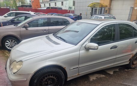 Mercedes-Benz C-Класс, 2004 год, 420 000 рублей, 4 фотография