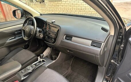 Mitsubishi Outlander III рестайлинг 3, 2013 год, 1 250 000 рублей, 8 фотография