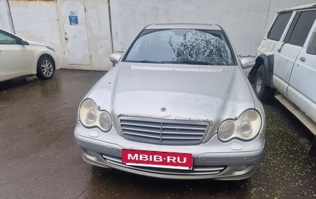 Mercedes-Benz C-Класс, 2004 год, 420 000 рублей, 10 фотография