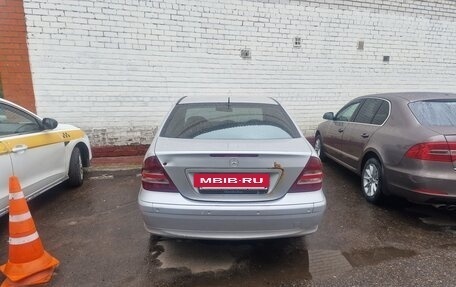 Mercedes-Benz C-Класс, 2004 год, 420 000 рублей, 8 фотография
