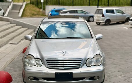 Mercedes-Benz C-Класс, 2005 год, 949 000 рублей, 3 фотография