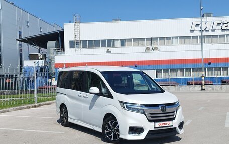 Honda Stepwgn IV, 2019 год, 1 910 000 рублей, 3 фотография