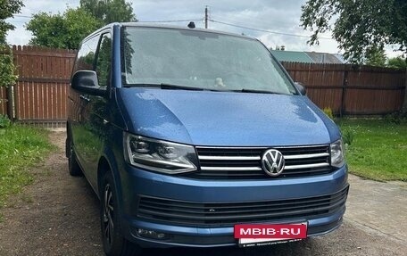 Volkswagen Caravelle T6 рестайлинг, 2018 год, 3 500 000 рублей, 4 фотография