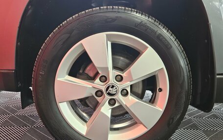 Skoda Yeti I рестайлинг, 2015 год, 1 075 000 рублей, 19 фотография