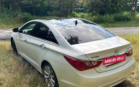Hyundai Sonata VI, 2012 год, 1 230 000 рублей, 3 фотография