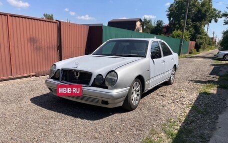 Mercedes-Benz E-Класс, 1995 год, 190 000 рублей, 2 фотография