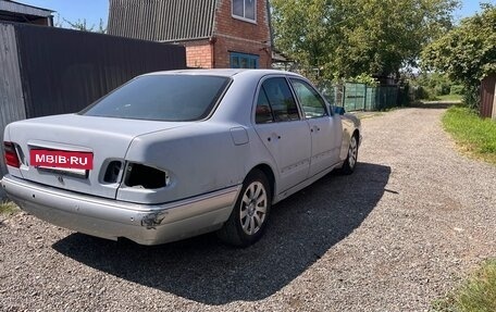 Mercedes-Benz E-Класс, 1995 год, 190 000 рублей, 4 фотография