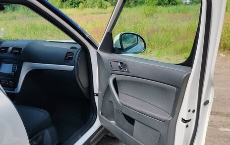 Skoda Yeti I рестайлинг, 2013 год, 850 000 рублей, 28 фотография