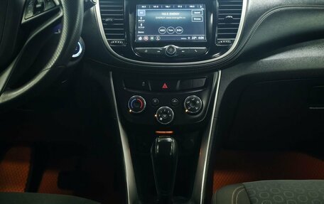Chevrolet Trax, 2018 год, 861 000 рублей, 17 фотография