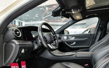 Mercedes-Benz E-Класс, 2020 год, 4 250 000 рублей, 20 фотография