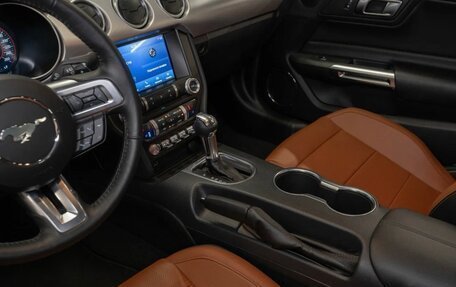 Ford Mustang VI рестайлинг, 2022 год, 7 200 000 рублей, 9 фотография
