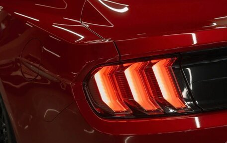 Ford Mustang VI рестайлинг, 2022 год, 7 200 000 рублей, 4 фотография