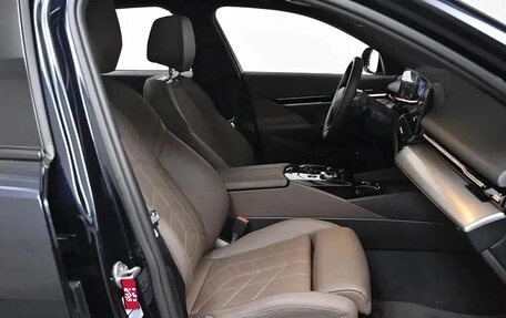 BMW 5 серия, 2023 год, 4 500 000 рублей, 8 фотография