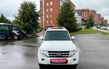 Mitsubishi Pajero IV, 2012 год, 2 499 000 рублей, 3 фотография