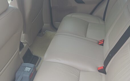 Land Rover Freelander II рестайлинг 2, 2012 год, 1 800 000 рублей, 2 фотография