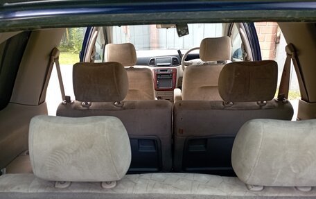 Nissan Liberty, 2002 год, 470 000 рублей, 18 фотография