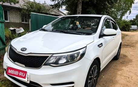 KIA Rio III рестайлинг, 2016 год, 850 000 рублей, 2 фотография