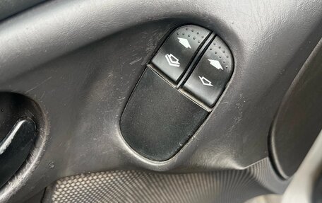 Ford Focus IV, 2001 год, 150 000 рублей, 14 фотография