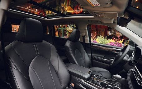 Toyota Highlander, 2026 год, 5 300 000 рублей, 2 фотография