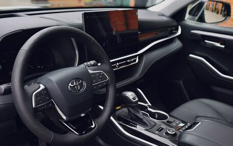 Toyota Highlander, 2026 год, 5 300 000 рублей, 13 фотография