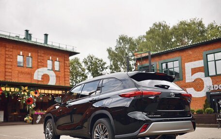 Toyota Highlander, 2026 год, 5 300 000 рублей, 10 фотография