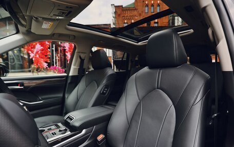 Toyota Highlander, 2026 год, 5 300 000 рублей, 30 фотография