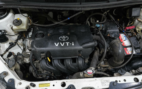 Toyota Ist II, 2002 год, 449 000 рублей, 29 фотография
