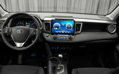 Toyota RAV4, 2017 год, 1 920 000 рублей, 8 фотография