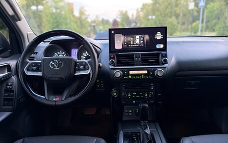 Toyota Land Cruiser Prado 150 рестайлинг 2, 2012 год, 2 800 000 рублей, 10 фотография