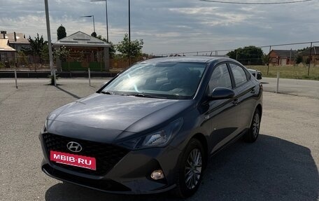Hyundai Solaris II рестайлинг, 2021 год, 1 850 000 рублей, 3 фотография