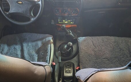 Chevrolet Niva I рестайлинг, 2004 год, 250 000 рублей, 5 фотография