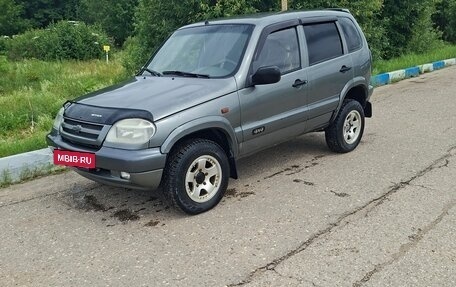 Chevrolet Niva I рестайлинг, 2004 год, 250 000 рублей, 2 фотография