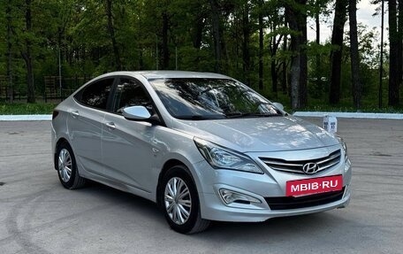 Hyundai Solaris II рестайлинг, 2014 год, 735 000 рублей, 2 фотография