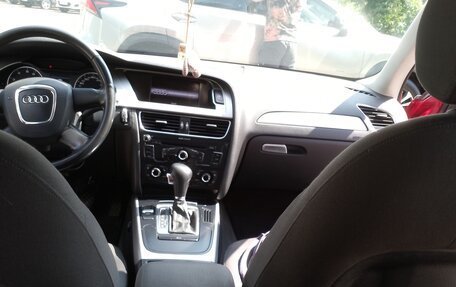 Audi A4, 2010 год, 1 050 000 рублей, 6 фотография