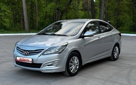 Hyundai Solaris II рестайлинг, 2014 год, 735 000 рублей, 3 фотография