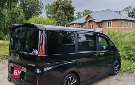 Honda Stepwgn IV, 2016 год, 1 880 000 рублей, 2 фотография