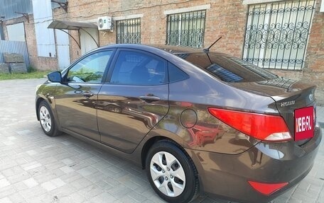 Hyundai Solaris II рестайлинг, 2014 год, 950 000 рублей, 2 фотография