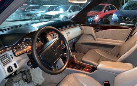 Mercedes-Benz E-Класс, 1997 год, 190 000 рублей, 9 фотография