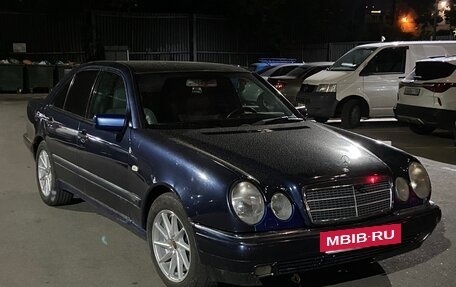 Mercedes-Benz E-Класс, 1997 год, 190 000 рублей, 2 фотография