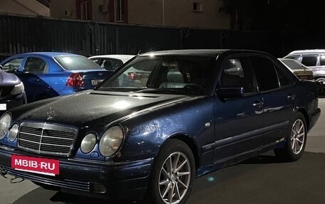 Mercedes-Benz E-Класс, 1997 год, 190 000 рублей, 4 фотография