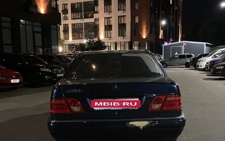 Mercedes-Benz E-Класс, 1997 год, 190 000 рублей, 6 фотография