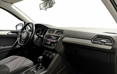 Volkswagen Tiguan II, 2020 год, 2 575 000 рублей, 13 фотография