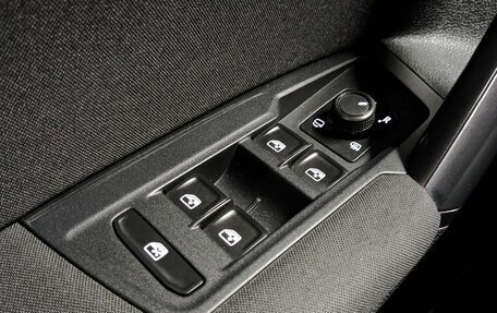 Volkswagen Tiguan II, 2020 год, 2 575 000 рублей, 29 фотография