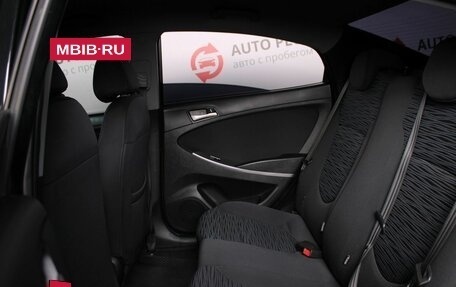Hyundai Solaris II рестайлинг, 2015 год, 1 040 000 рублей, 10 фотография