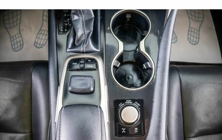 Lexus RX IV рестайлинг, 2017 год, 3 849 000 рублей, 23 фотография