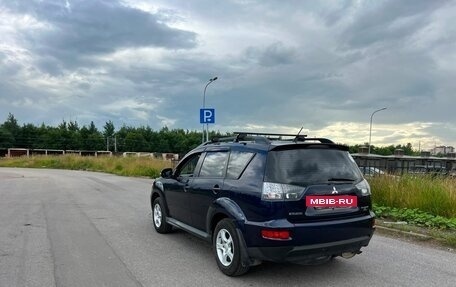 Mitsubishi Outlander III рестайлинг 3, 2010 год, 680 000 рублей, 2 фотография
